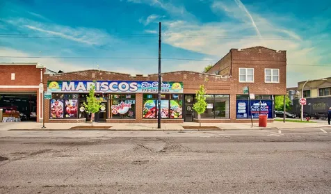 3034 West Montrose Avenue Chicago IL 60618