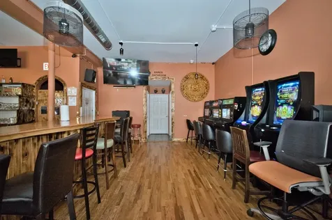 3034 West Montrose Avenue Chicago IL 60618