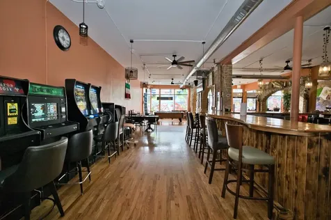 3034 West Montrose Avenue Chicago IL 60618