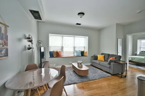 3034 West Montrose Avenue Chicago IL 60618