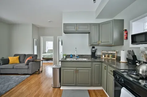 3034 West Montrose Avenue Chicago IL 60618