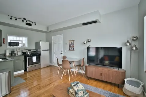 3034 West Montrose Avenue Chicago IL 60618