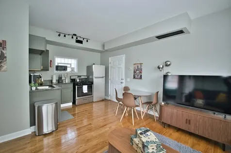 3034 West Montrose Avenue Chicago IL 60618
