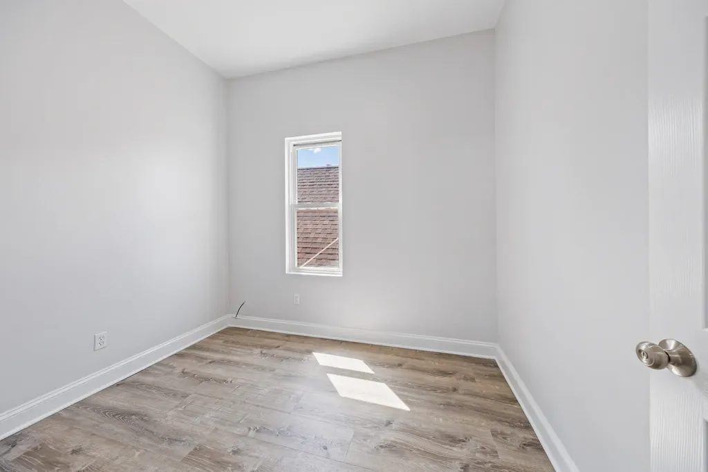 3221 East 91st Street Chicago IL 60617