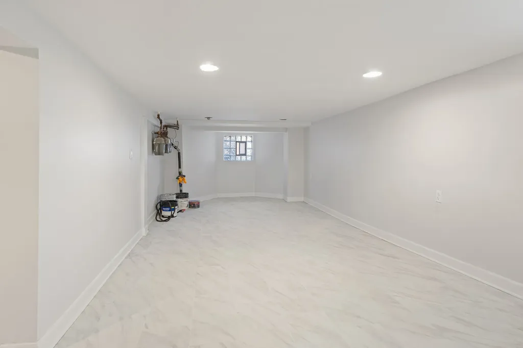3221 East 91st Street Chicago IL 60617