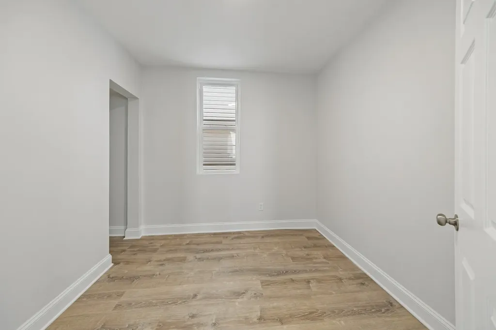 3221 East 91st Street Chicago IL 60617