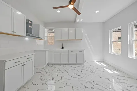 3221 East 91st Street Chicago IL 60617