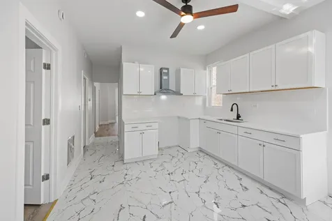 3221 East 91st Street Chicago IL 60617