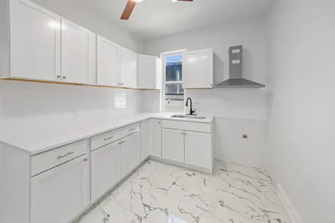 3221 East 91st Street Chicago IL 60617