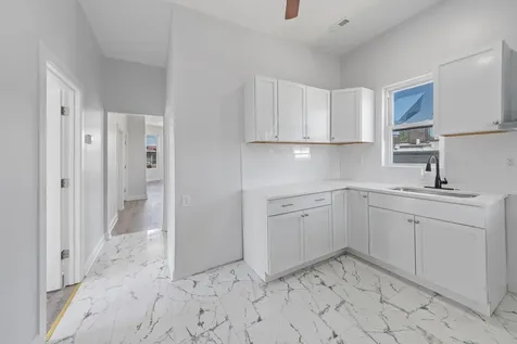 3221 East 91st Street Chicago IL 60617