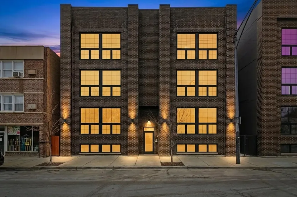5824 North Lincoln Avenue Chicago IL 60659