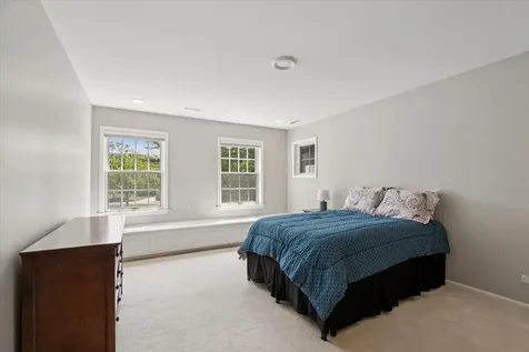 1086 Polo Drive Lake Forest IL 60045