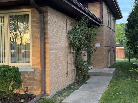 2185 Lee Street Des Plaines IL 60018