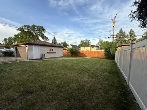 2185 Lee Street Des Plaines IL 60018