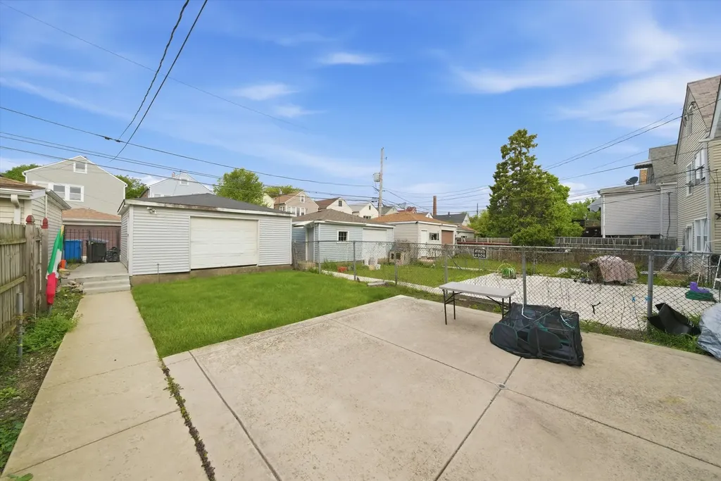 4228 South Fairfield Avenue Chicago IL 60632