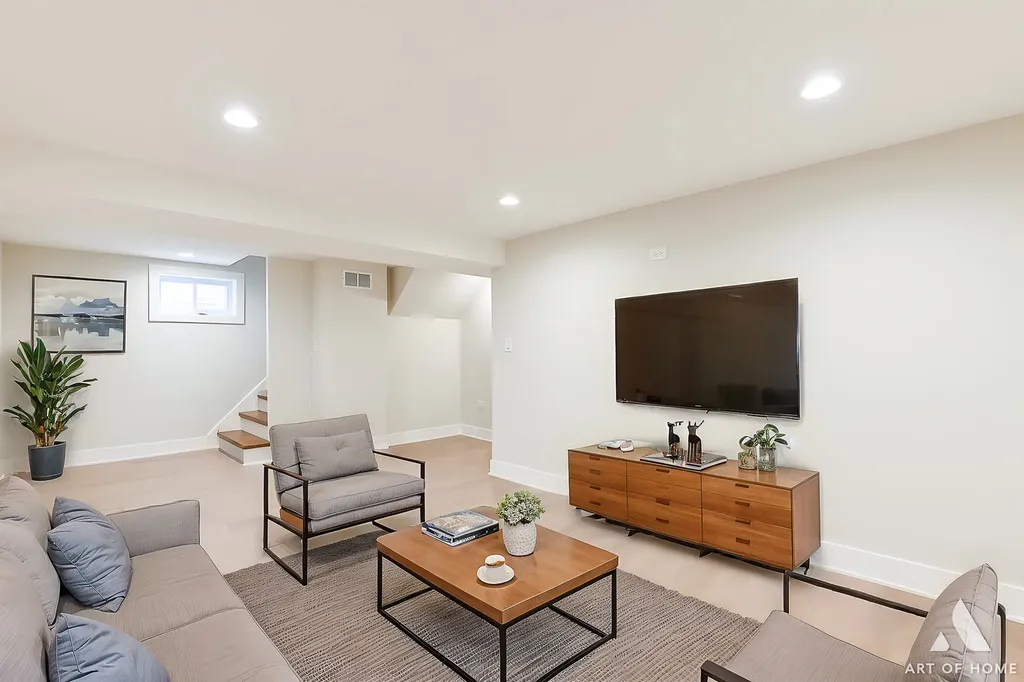 10455 South Whipple Street Chicago IL 60655