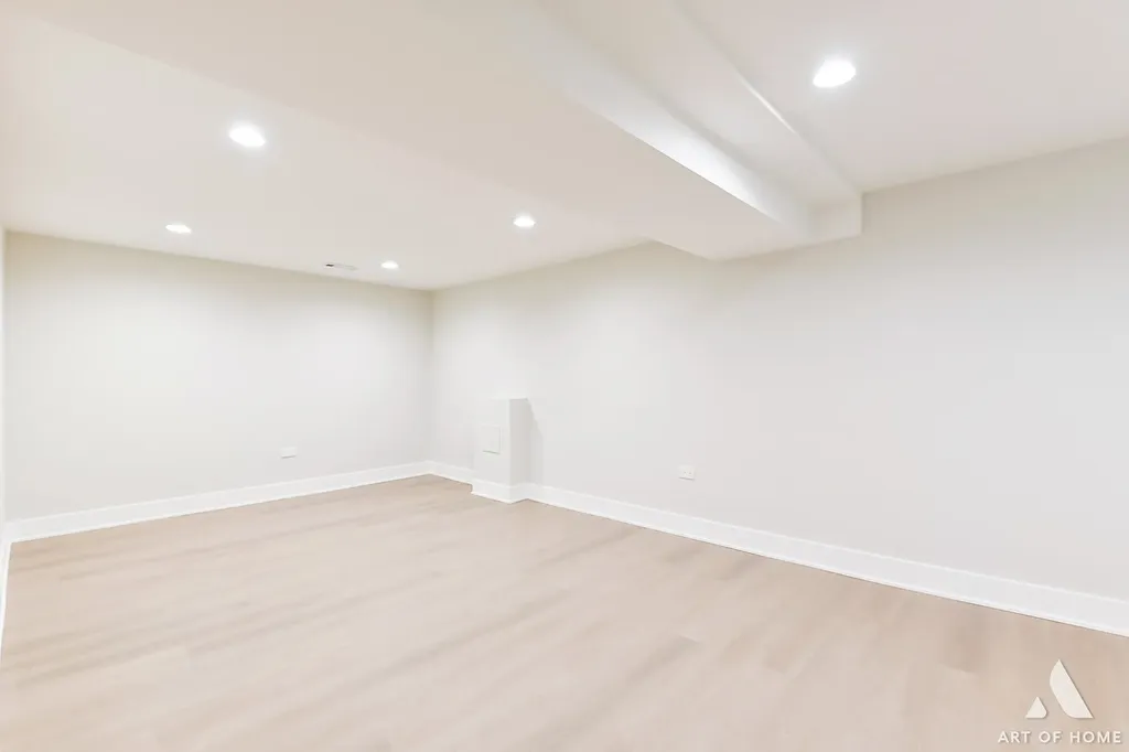 10455 South Whipple Street Chicago IL 60655