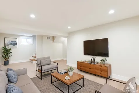 10455 South Whipple Street Chicago IL 60655