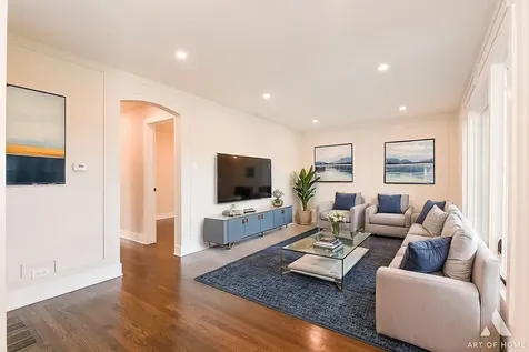10455 South Whipple Street Chicago IL 60655