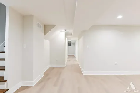 10455 South Whipple Street Chicago IL 60655