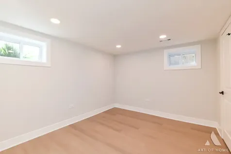 10455 South Whipple Street Chicago IL 60655