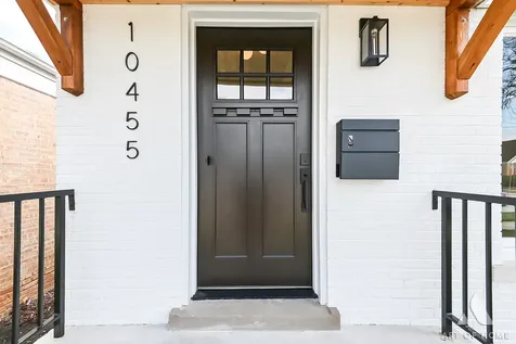 10455 South Whipple Street Chicago IL 60655