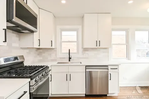 10455 South Whipple Street Chicago IL 60655