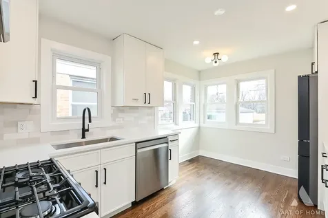 10455 South Whipple Street Chicago IL 60655
