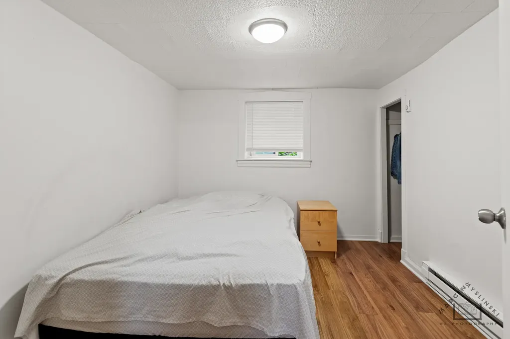5041 West Agatite Avenue Chicago IL 60630