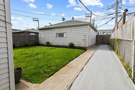 5041 West Agatite Avenue Chicago IL 60630