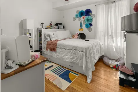5041 West Agatite Avenue Chicago IL 60630