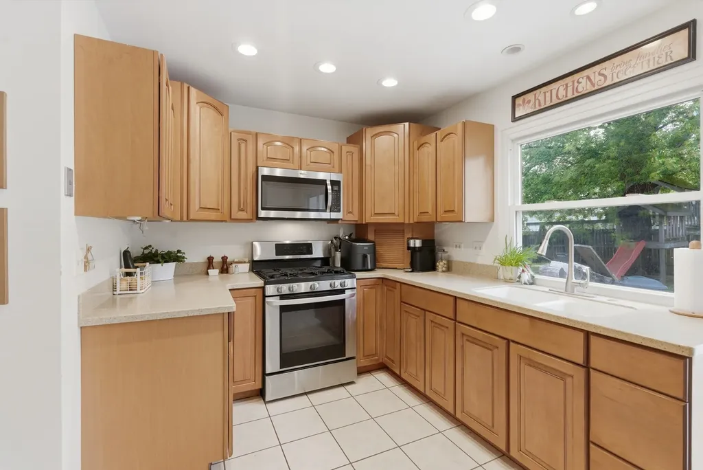 223 Blackberry Drive Bolingbrook IL 60440