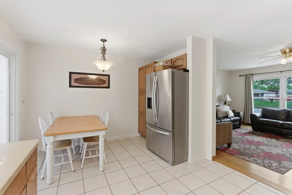 223 Blackberry Drive Bolingbrook IL 60440