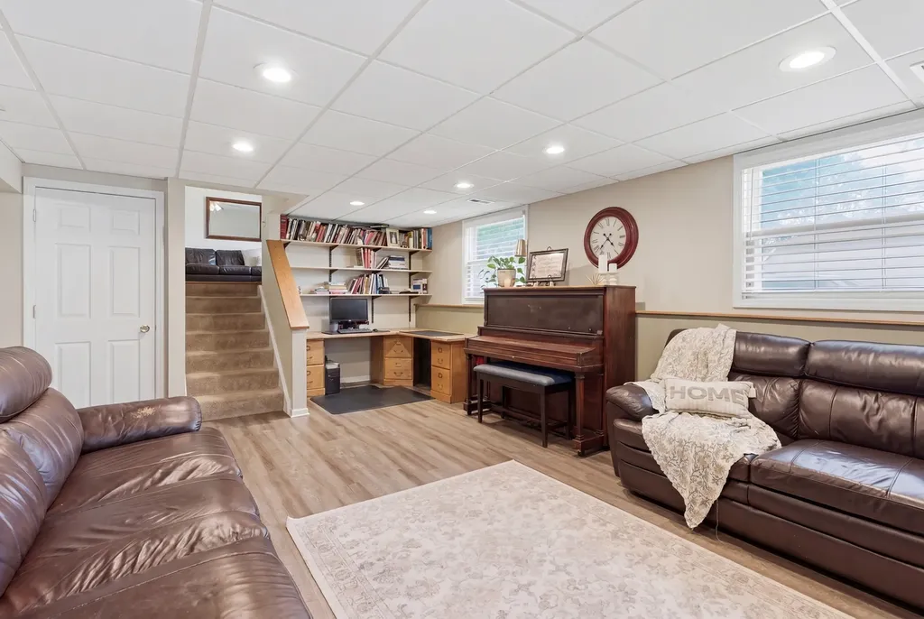 223 Blackberry Drive Bolingbrook IL 60440