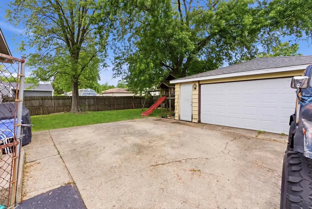 223 Blackberry Drive Bolingbrook IL 60440