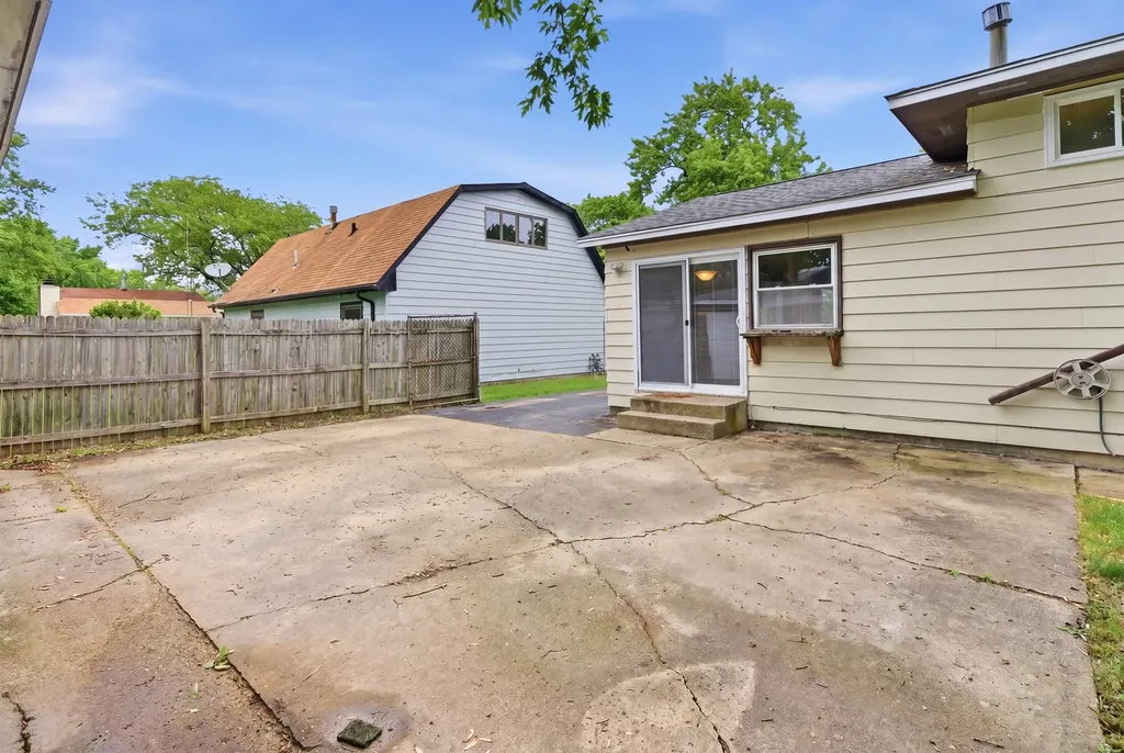 223 Blackberry Drive Bolingbrook IL 60440