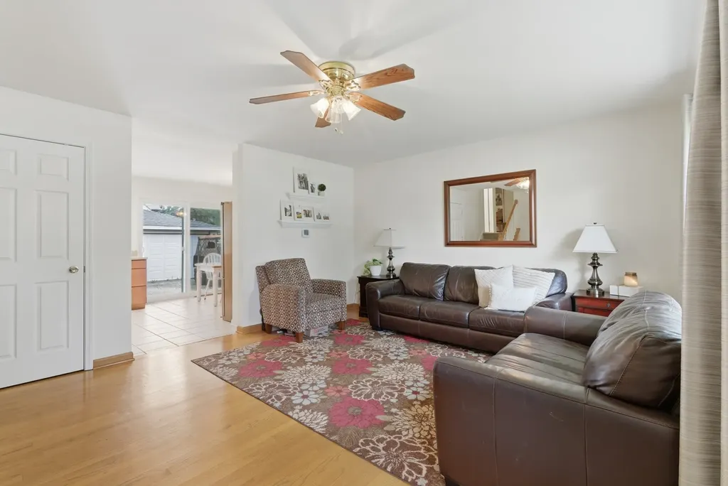 223 Blackberry Drive Bolingbrook IL 60440