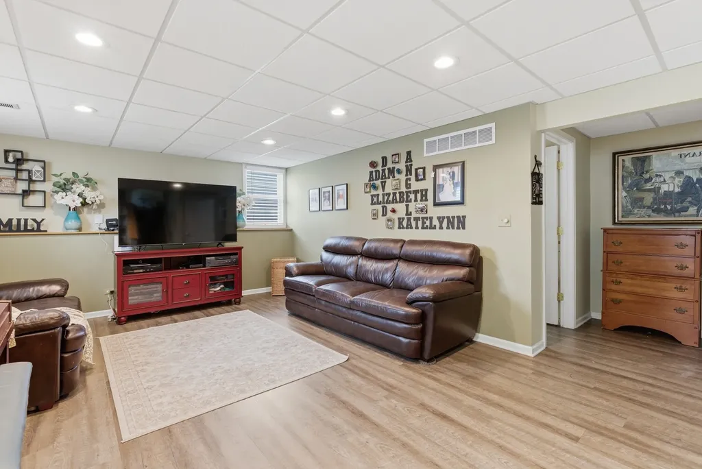 223 Blackberry Drive Bolingbrook IL 60440