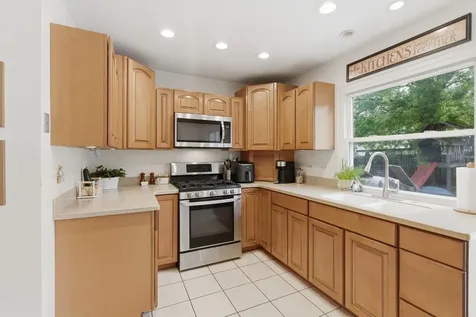 223 Blackberry Drive Bolingbrook IL 60440