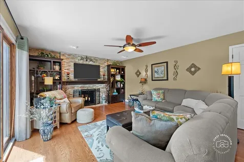 25W185 Setauket Avenue Naperville IL 60540