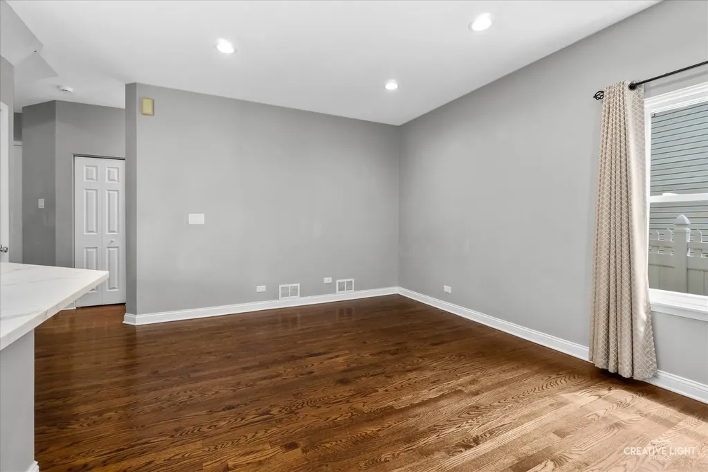 2143 Periwinkle Lane Naperville IL 60540