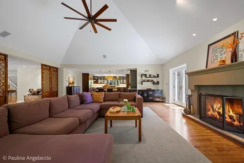 209 Spring Creek Road Barrington Hills IL 60010