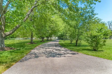 209 Spring Creek Road Barrington Hills IL 60010