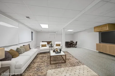 209 Spring Creek Road Barrington Hills IL 60010