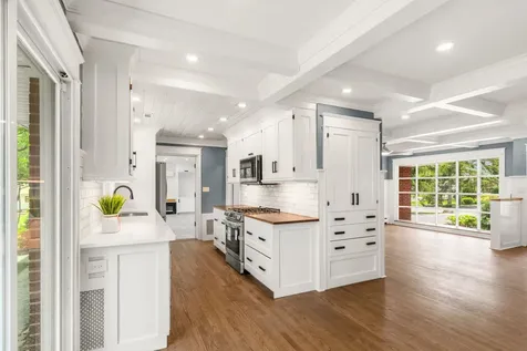 1010 West Elm Street Palatine IL 60067