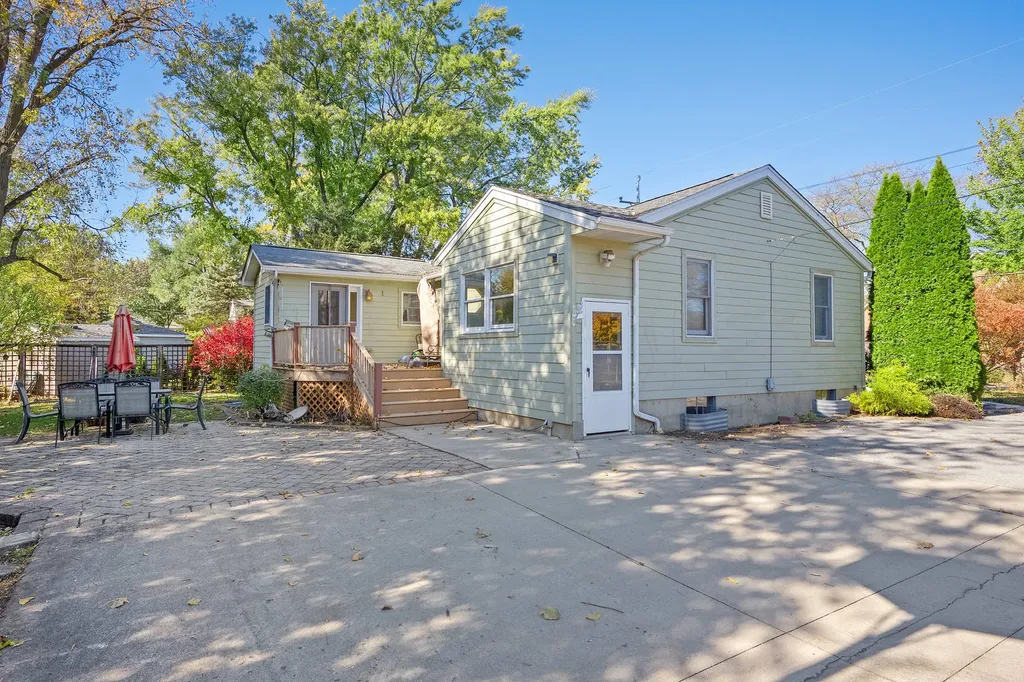 725 41ST Street Downers Grove IL 60515