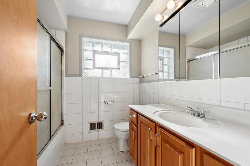 4159 Golf Road Skokie IL 60076