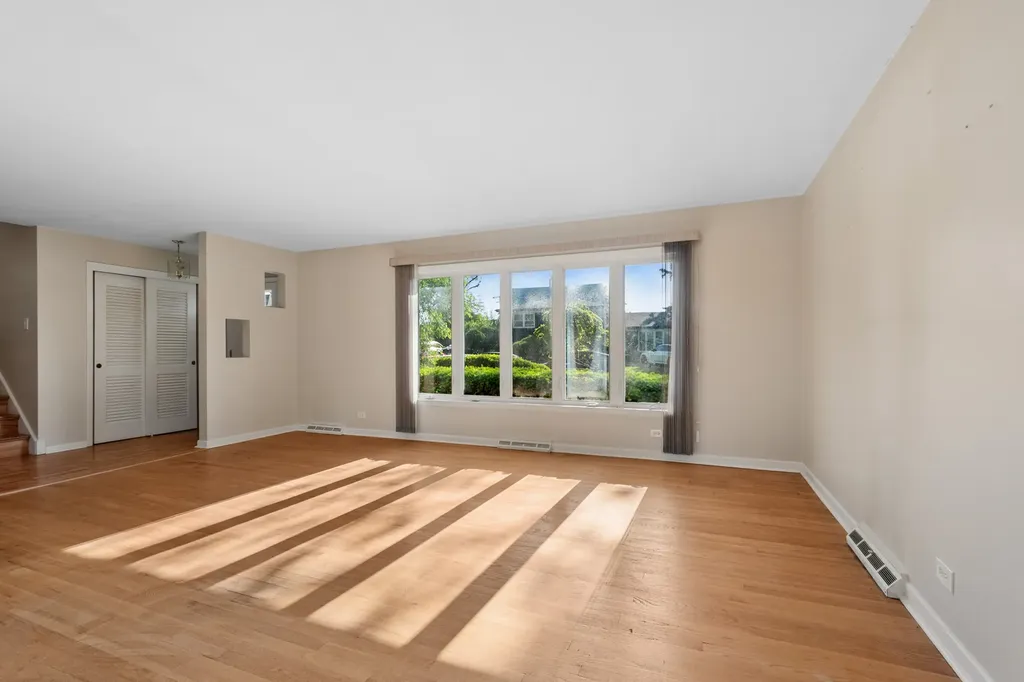 4159 Golf Road Skokie IL 60076