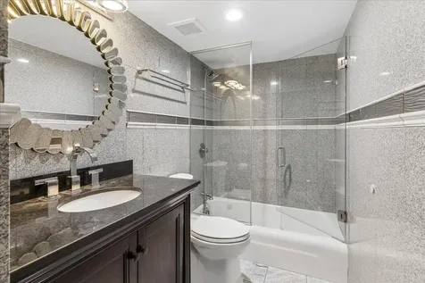 175 East Delaware Place Chicago IL 60611