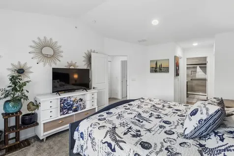 208 Timberleaf Circle Roselle IL 60172